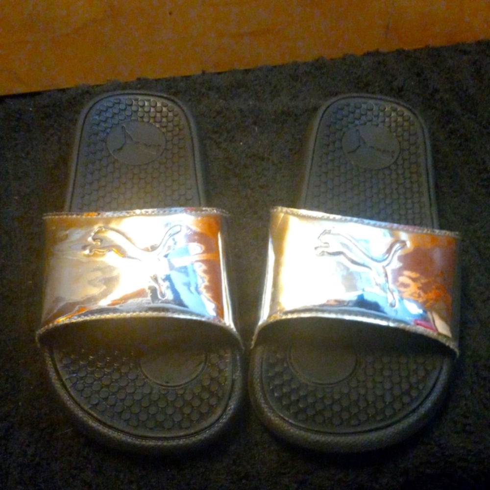 Puma slide shoes